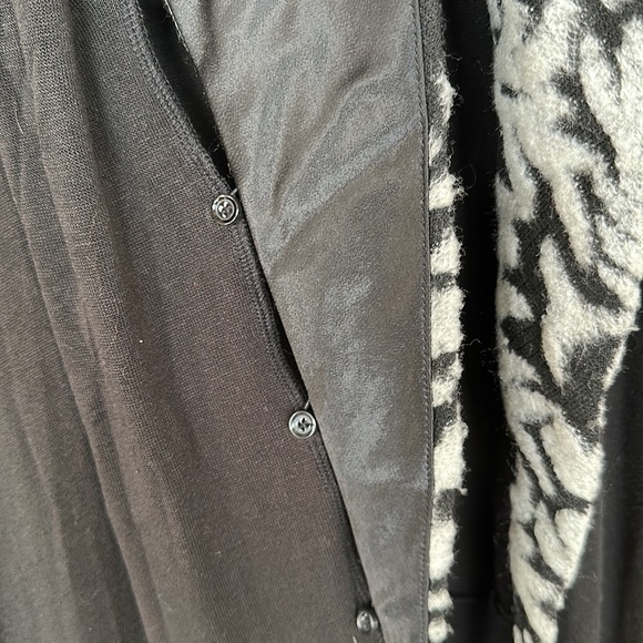 Soft Surroundings Black Long Cardigan with Faux Fur Collar Size M - Picture 4 of 9